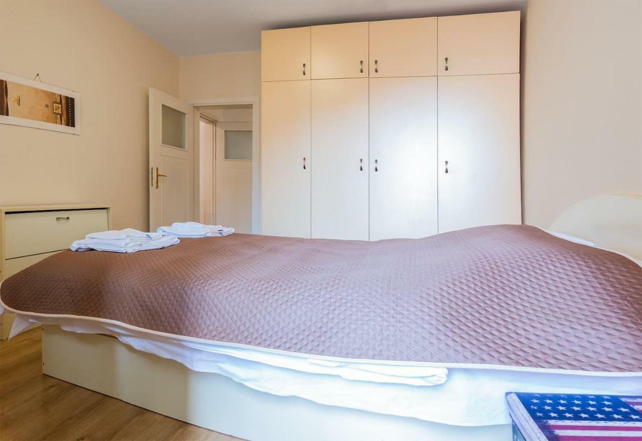 Glorious - 2-Bedroom Apartment Near Youth Hill By Flat Mаnager Plovdiv Esterno foto