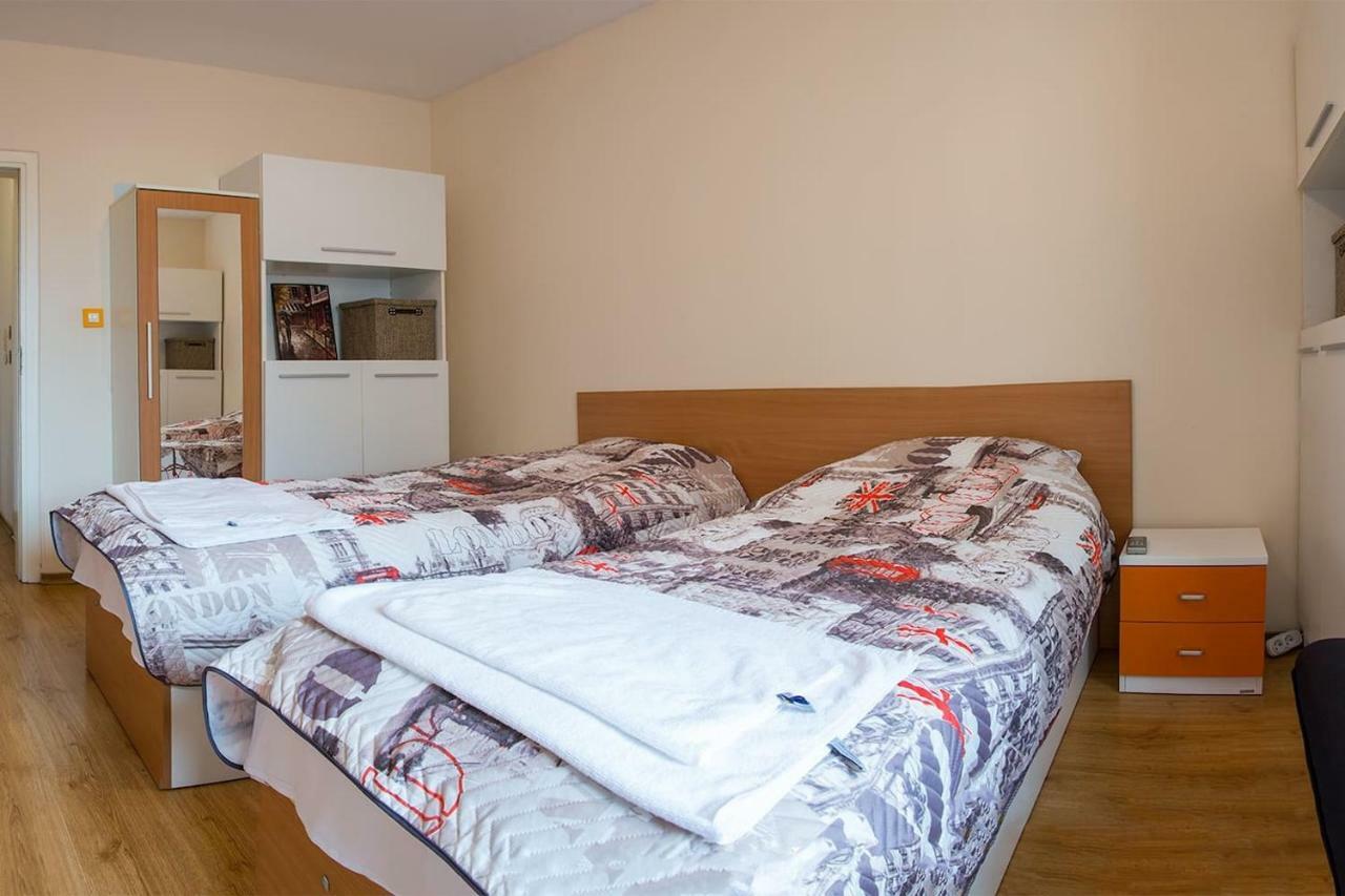 Glorious - 2-Bedroom Apartment Near Youth Hill By Flat Mаnager Plovdiv Esterno foto
